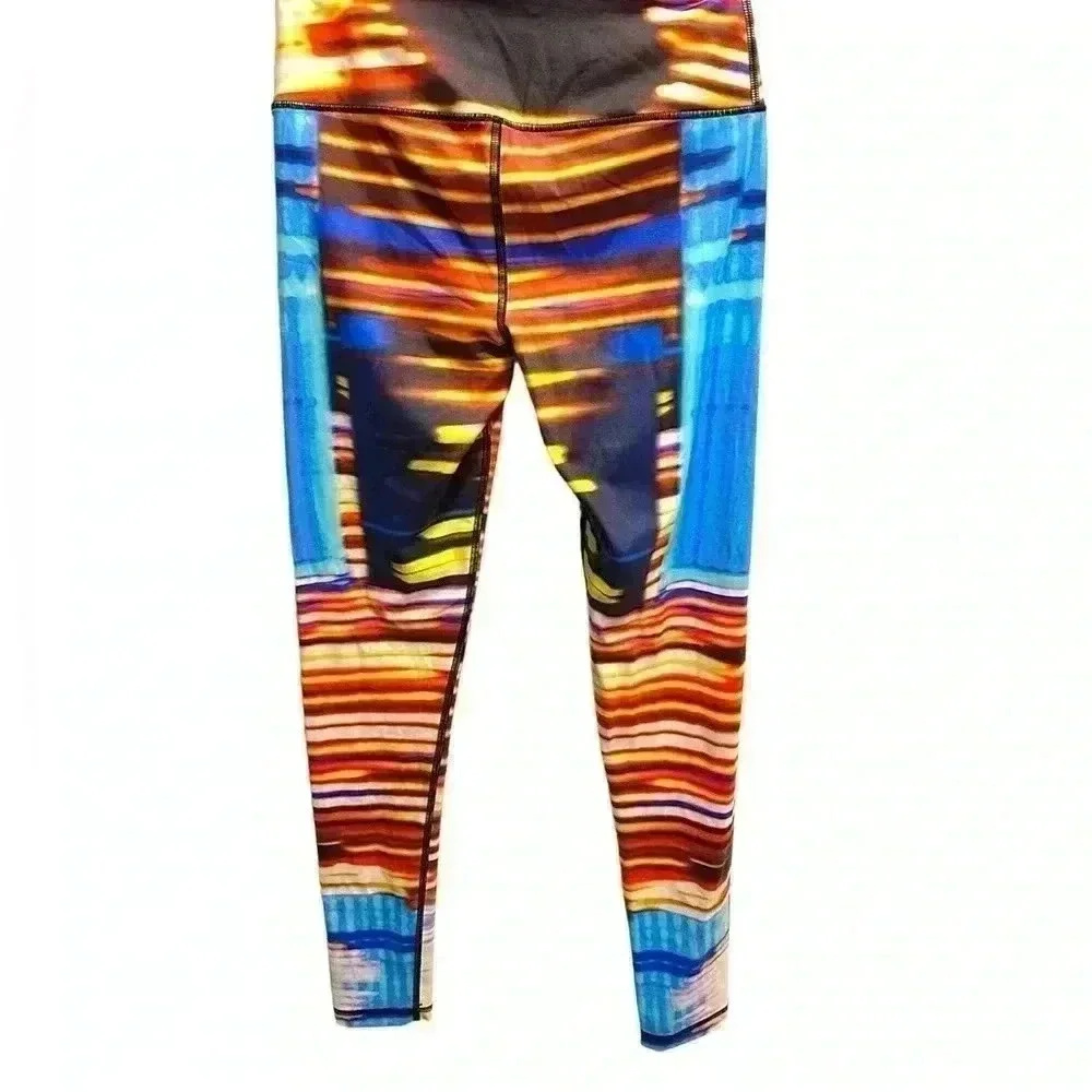 VICTORIAS SECRET SPORT RARE CITY LIGHTS LEGGINGS